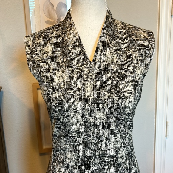 MM. LAFLEUR | Black and Cream Sheath Aditi Cap Sleeve Dress | Size 0 - Picture 4 of 13